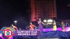 Dingin Hujan Jadi Hangat Di Goyang Pantura Angels "Goyang Senggol" & "Jaran Goyang" - Happy New Year 2020