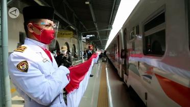 Merah Putih membentang di dalam gerbong kereta api Serayu