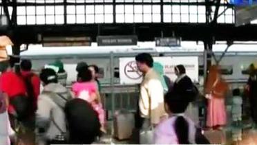 VIDEO: Diprediksi 22 Ribu Pemudik Tiba di Stasiun Senen Hari Ini