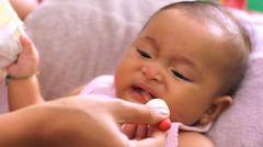 imunisasi bayi lucu umur 4 bulan - baby immunization