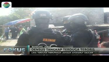 Pascapenangkapan Terduga Teror di Bandung, Petugas Geledah 3 Rumah Kontrakan - Fokus Malam