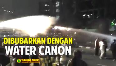 [VIDEO] Demo Pendukung Ahok Malam Ini Dibubarkan Polisi Dengan Water Canon 12 Mei 2017