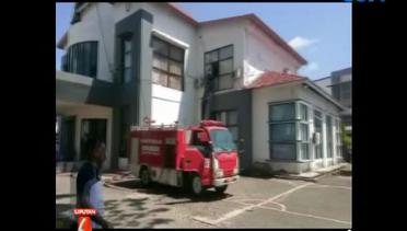 Kantor Bappeda Sulawesi Barat Terbakar - Liputan 6 Terkini