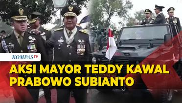 Aksi Mayor Teddy Kawal Menhan Prabowo usai Terima Kenaikan Pangkat dari Presiden Jokowi