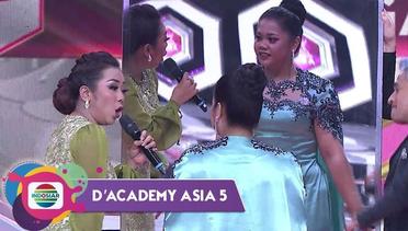 LANGSUNG BERUBAH!! Soimah Mengajarkan Erynn Eriynee (Singapura) Cara Bernyanyi & Bergoyang Di Depan Kaca - D'Academy Asia 5