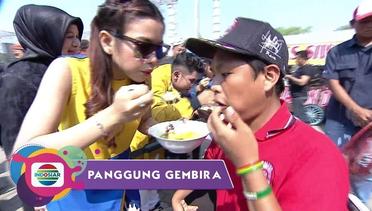 Wah Wah Lahap Banget!!!Fans Rara & Jirayut Disuapin Idolanya Makan Soto Lamongan - Panggung Gembira