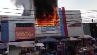 Kebakaran Ruko di Pasar Kebayoran Lama