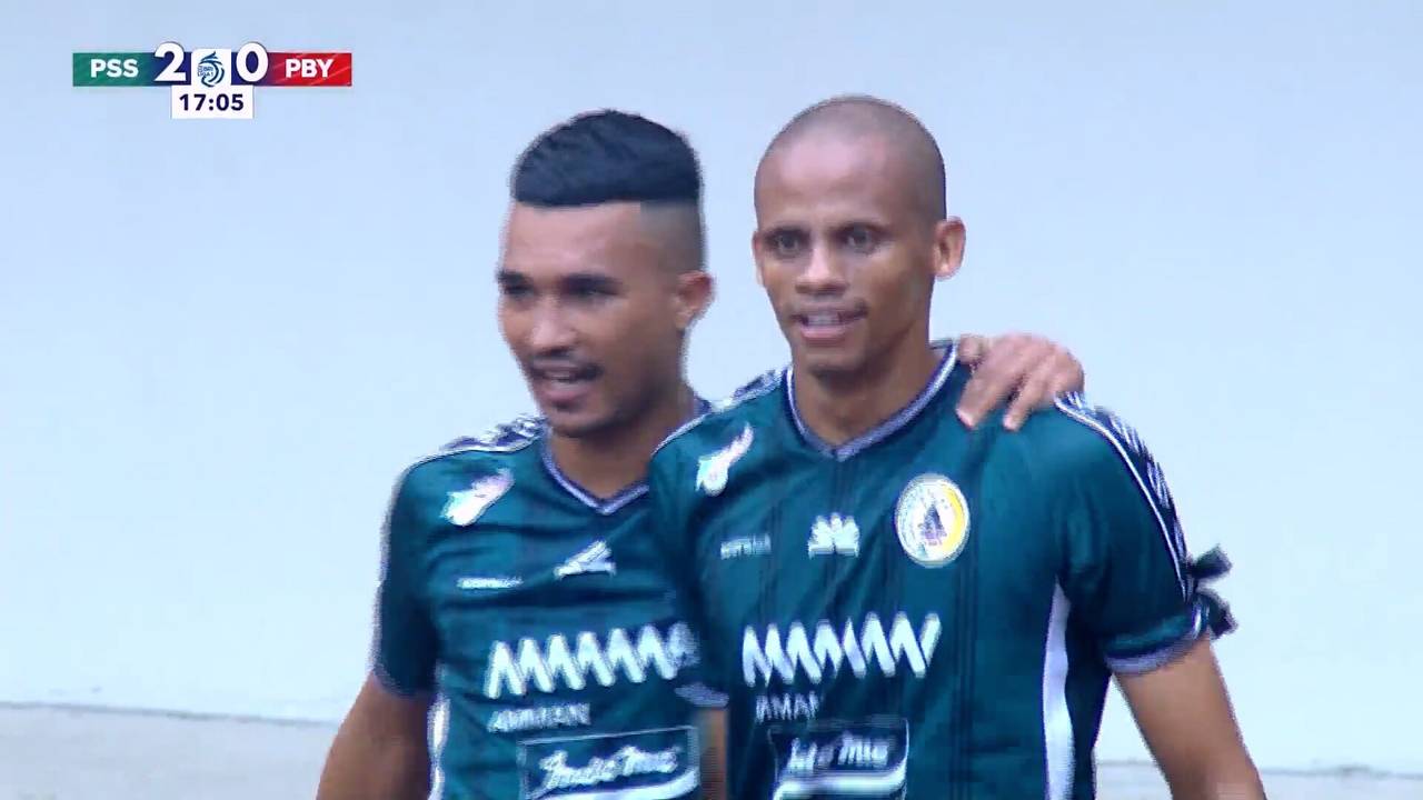 Gol!! Cleberson Martins Berhasil Manfaatkan Tendangan Bebas dan Berbuah ...