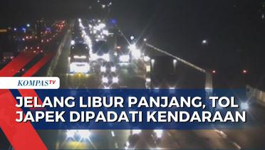 Jelang Libur Panjang, Tol Jakarta-Cikampek Dipadati Kendaraan