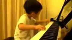 4 Year Old Boy Plays Piano Better Than Any Master