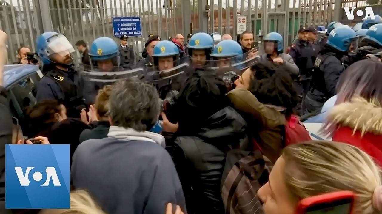 Protests Outside Rome Prisons Over Coronavirus Measures - VOA | Vidio