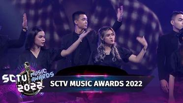 Merinding | Improptu Choir Bacakan Nyanyikan Lagu Paling Ngetop SMA 2022 |  | SCTV Music Awards 2022