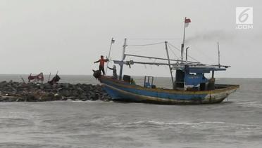 Fenomena Gerhana Bulan Berdampak Ombak Tinggi, Nelayan Putar Haluan