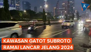 Situasi Terkini Lalu Lintas di Kawasan Gatot Subroto, Jakarta Jelang Pergantian Tahun 2024