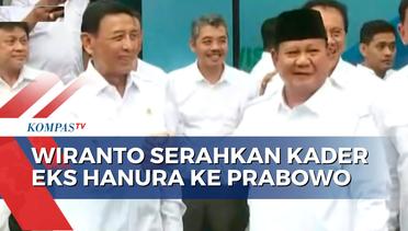 Wiranto Serahkan Langsung Mantan Kader Hanura pada Prabowo!