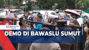 Puluhan Orang Gelar Unjuk Rasa di Bawaslu Sumatera Utara
