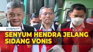 Ekspresi Terdakwa Obstruction of Justice Jelang Vonis, Hendra Kurniawan Tersenyum