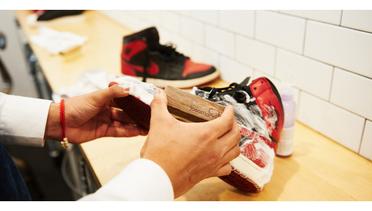 Langkah Mudah Membersihkan Sneakers dengan Pasta Gigi