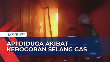 Api Melahap Rumah 2 Lantai di Cipinang Muara, Pemilik Rumah Alami Luka Bakar!