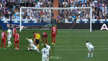 Bek Sevilla Sibuk Debat, Nacho Lepaskan Free Kick dan Gol!
