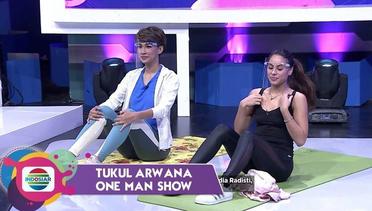 Biar Six Pack!! Ikutan Sit Up Bareng Kamidia Radisti dan Valerie Thomas Yuk | One Man Show