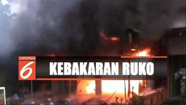Ruko Pasar di Jember Terbakar, 3 Mobil Damkar Diturunkan - Liputan 6 Terkini