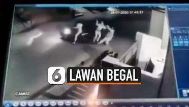 Terekam CCTV, Emak-Emak Lawan Pelaku Begal Bercelurit di Bekasi