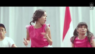 (Medley) Duta Cinta & Titiek Puspa - Menabung, Gang Kelinci, Indonesia Pusaka [Official Video]