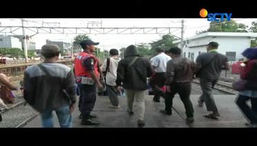Penumpukan Penumpang di Stasiun Duri Masih Terjadi - Liputan6 Siang