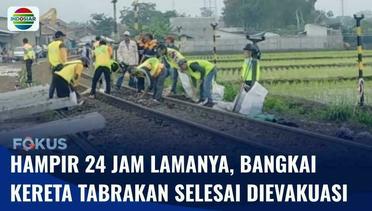 Bangkai KRL Bandung Raya Dievakuasi, Lintasan Rel Jalur Selatan Masih Belum Dapat Digunakan | Fokus