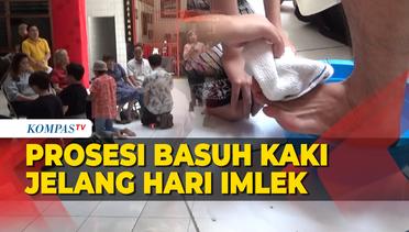 Momen Prosesi Basuh Kaki Jelang Imlek 2024 di Semarang