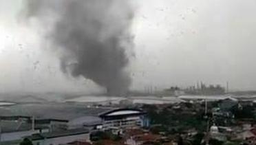 Video Ngeri Tornado di Sumedang, Puting Beliung Dahsyat Rancaekek