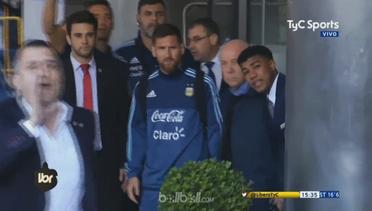 Messi Abaikan Sekuriti, Ajak Anak yang Menangis Foto Bareng