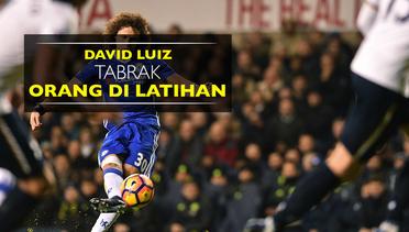 David Luiz Tabrak Seseorang di Tempat Latihan Chelsea