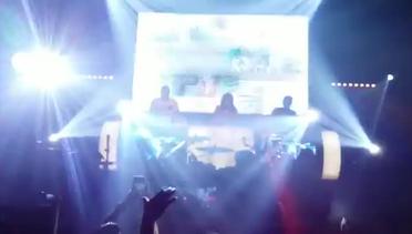 Putri Una LIVE & like : The sun goes down ( David Guetta x Showtek feat Magic )