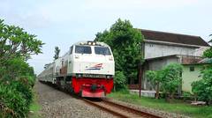 Kereta Api Indonesia Lokomotif CC 203 95 55 Rangkaian KA KAHURIPAN