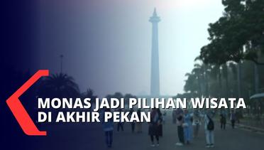 Warga Jakarta Ramai Piknik di Monas Setelah Kembali Dibuka Pasca 2 Tahun Tutup Akibat Pandemi