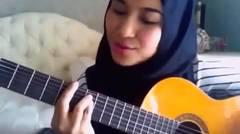 Cewek Hijab Cover Lagu Jessie J - Price Tag Keren