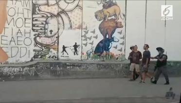 Israel Usir Seniman Italia Karena Mural Ahed Tamimi 
