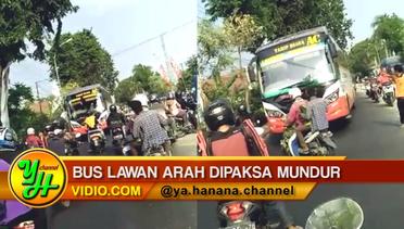 Detik-detik Bus Harapan Jaya Dipaksa Mundur Oleh Para Pengendara Motor Karena Melawan Arus