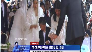 Keluarga Tabur Bunga di Makam Mendiang Ani Yudhoyono - Selamat Jalan Ani Yudhoyono