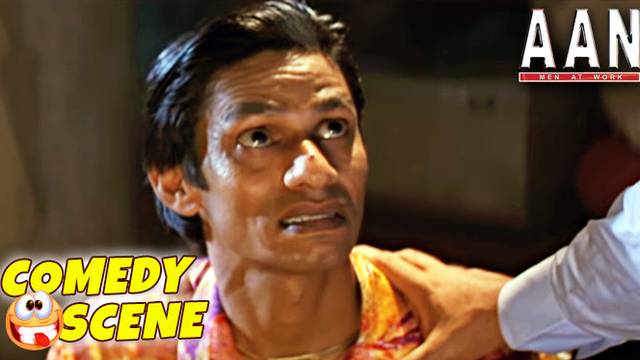 Sunil Shetty Interrogating Comedy Scene Aan Men at Work
