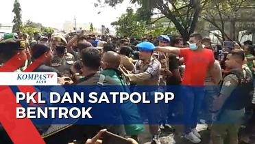 Pedagang Kaki Lima dan Satpol PP Bentrok Saat di Gusur