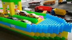 KAPAL LEGO MAINAN MEMBAWA CARGO, VERY MEMBAWA MOBIL MOBILAN, EXCAVATOR, KOBELKO