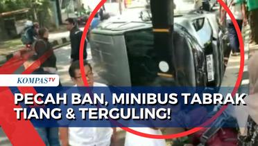 Penampakan Minibus Tabrak Tiang hingga Terguling di Semarang, Diduga Akibat Pecah Ban!