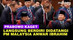 Momen Prabowo Kaget Langsung Berdiri Mendadak Didatangi PM Malaysia Anwar Ibrahim
