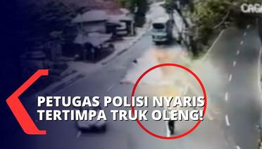 Detik-detik Truk Oleng Hantam Mobil, Petugas Polisi Nyaris jadi Korban!