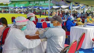 Vaksinasi Massal di Stadion Gajayana Malang