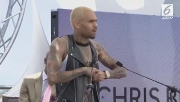 Chris Brown Diperiksa Terkait Tuduhan Pemerkosaan