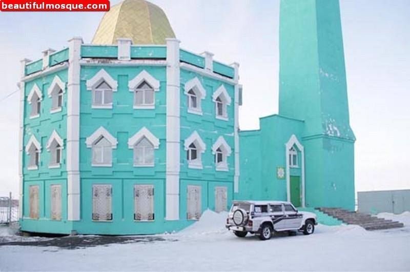 Самая северная мечеть в каком городе находится. Мечеть Нурд-Камал. Нурд-Камаль Норильск. Мечеть Нурд-Камаль Салехард. Мечеть в Норильске.